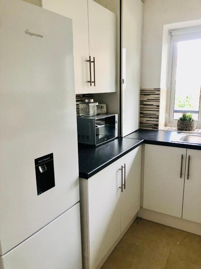 City Location- 2 Bedroom Apartment Лондон Экстерьер фото